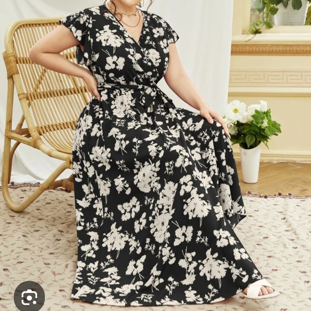 NWT Cato Floral Black and White Maxi Dress